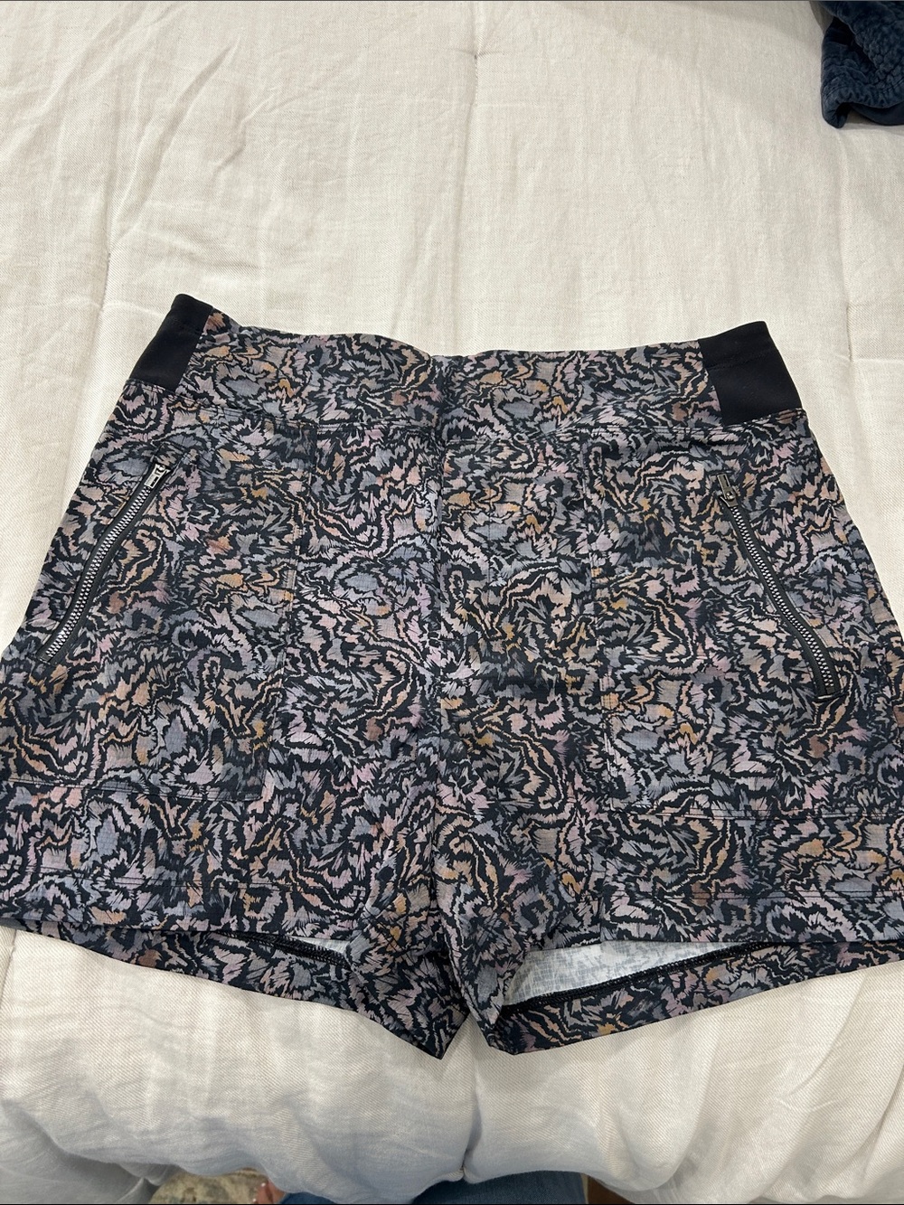 Athleta Trekkie North shorts